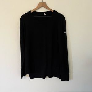 Alo yoga black soft sweater